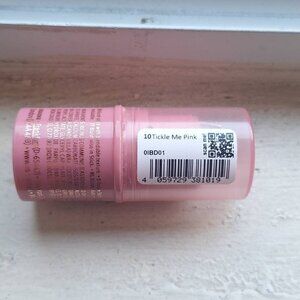 🌸 Essence Baby Got Blush Stick – Tickle Me Pink 🌸